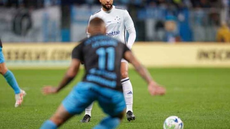 Autuori lamenta empate, mas valoriza força mental do Cruzeiro após