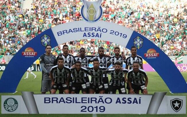 De 2019 a 2022: relembre a escalação do Botafogo na última vez do Alvinegro em Brasília