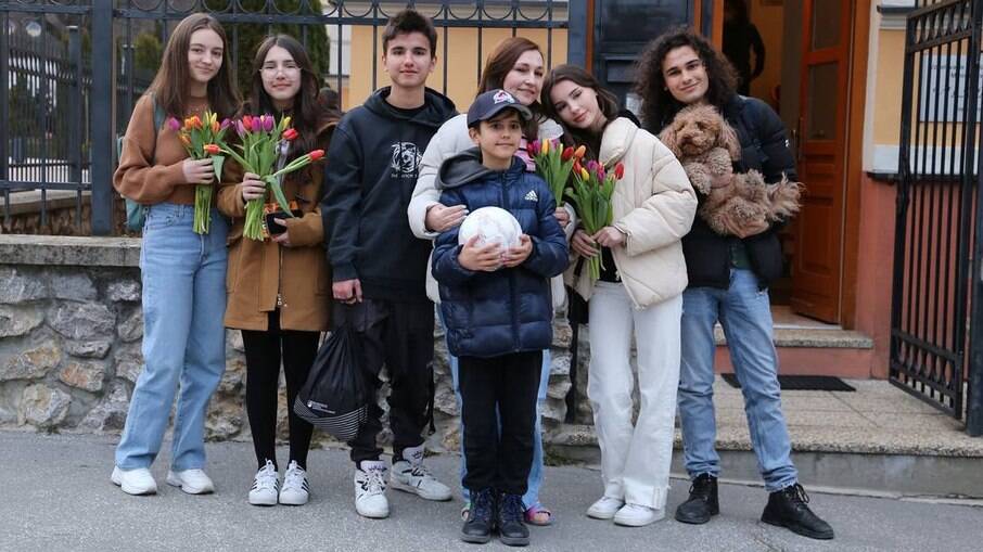 Hassan e a família se encontram na Eslováquia