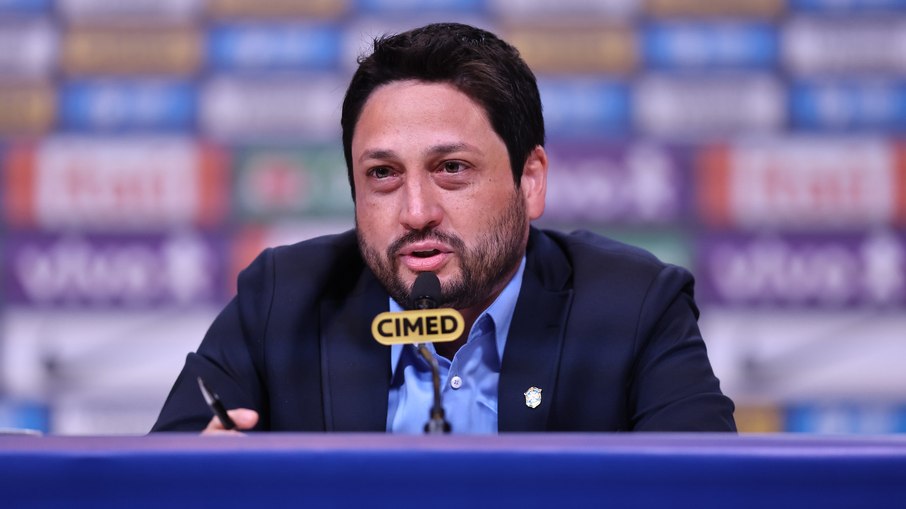 Arthur Elias convocou a seleção brasileira feminina para a Copa América Arthur Elias convocou a seleção brasileira feminina para a Copa América