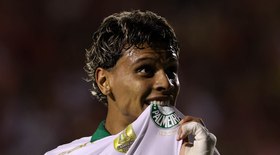 Palmeiras controla partida e supera o Vitória no Brasileiro