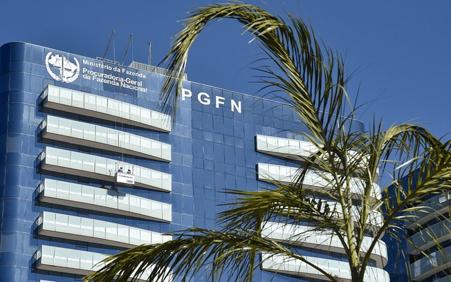 Lei endurece regras fiscais em meio a recorde de arrecadação