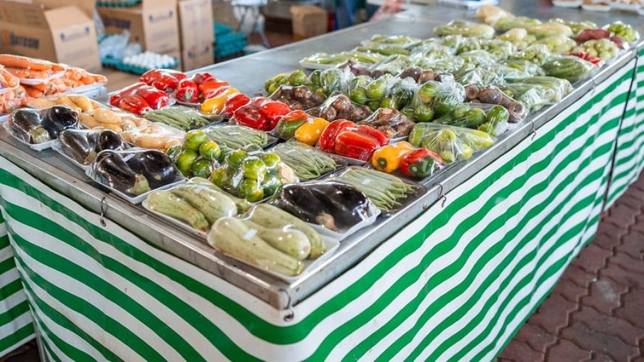 Atividade acontece das 15h às 20h, com barracas de hortifrútis, praça de alimentação, produtos artesanais e espaço dedicado ao artesanato Atividade acontece das 15h às 20h, com barracas de hortifrútis, praça de alimentação, produtos artesanais e espaço dedicado ao artesanato