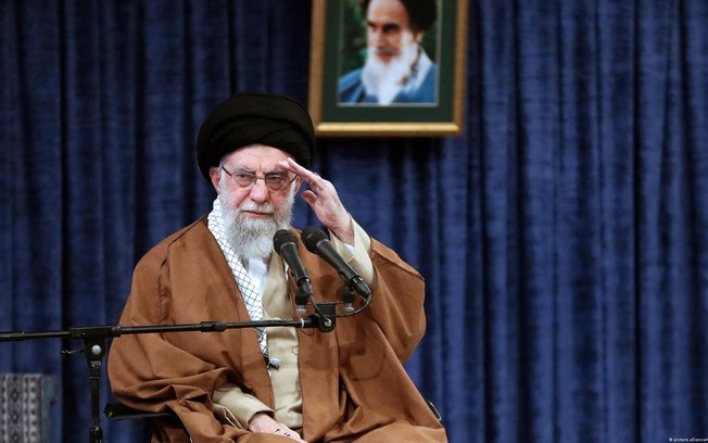 No poder desde 1989, Ali Khamenei é o mais longevo chefe de Estado do Oriente Médio