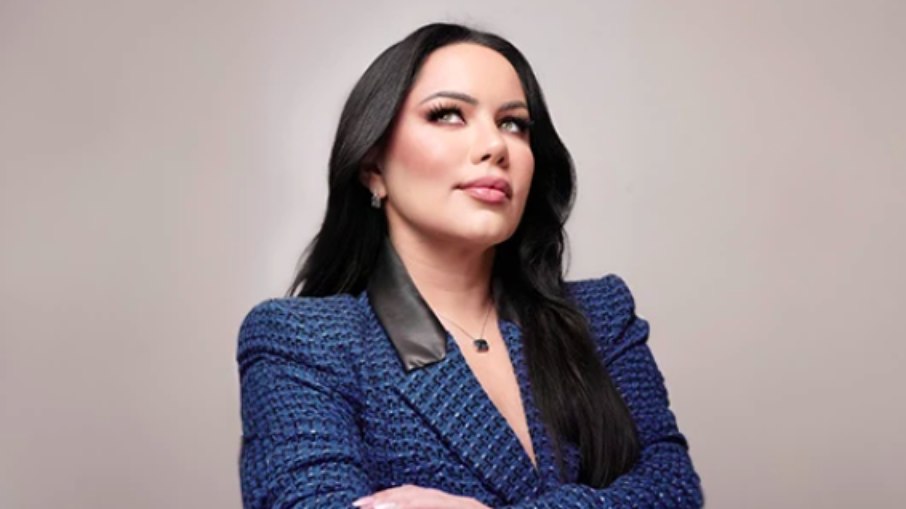 A collab entre Bruna Tavares e Coca-cola evidencia cultura, nostalgia e estratégia comercial A collab entre Bruna Tavares e Coca-cola evidencia cultura, nostalgia e estratégia comercial