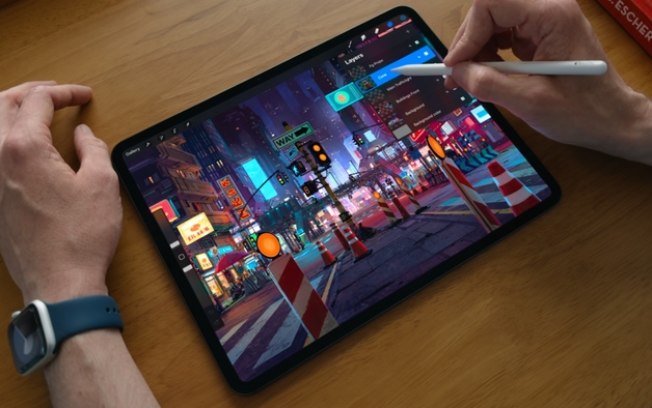 Apple lança iPad Pro com design ultrafino, tela OLED e inédito chip M4