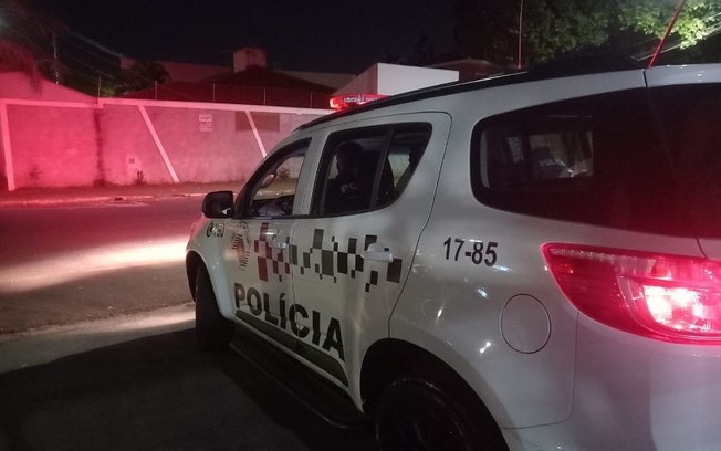 Briga de trânsito termina com jovem de 20 anos agredida na Via Expressa