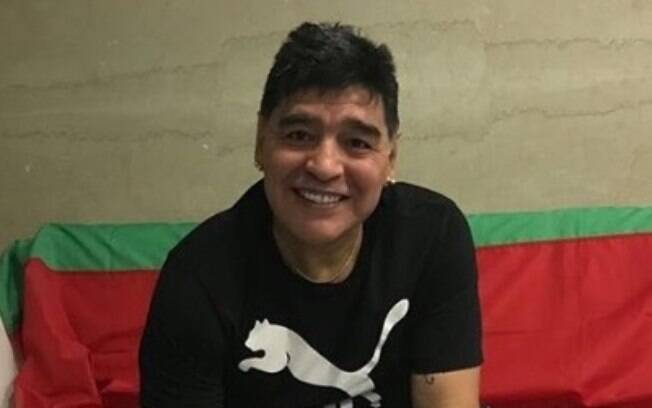 Maradona assume comando técnico do Gimnasia La Plata