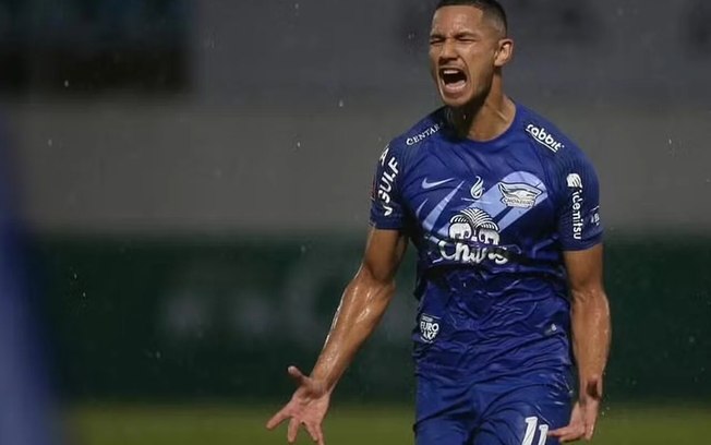 Faiq Bolkiah é considerado o jogador de futebol mais rico do mundo Faiq Bolkiah é considerado o jogador de futebol mais rico do mundo