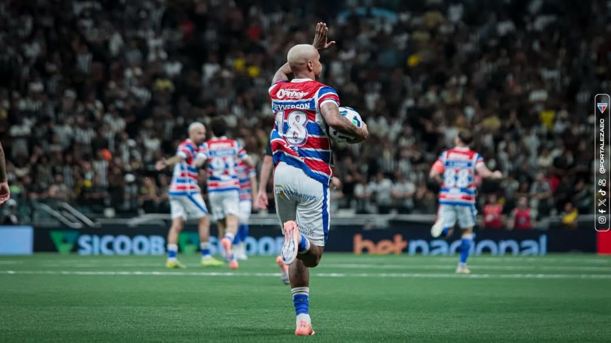 Com 3 gols de Deyverson, Atlético-MG e Fortaleza ficam no empate