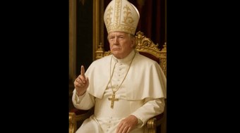 Trump%20posta%20foto%20de%20IA%20vestido%20de%20Papa%20sentado%20em%20trono