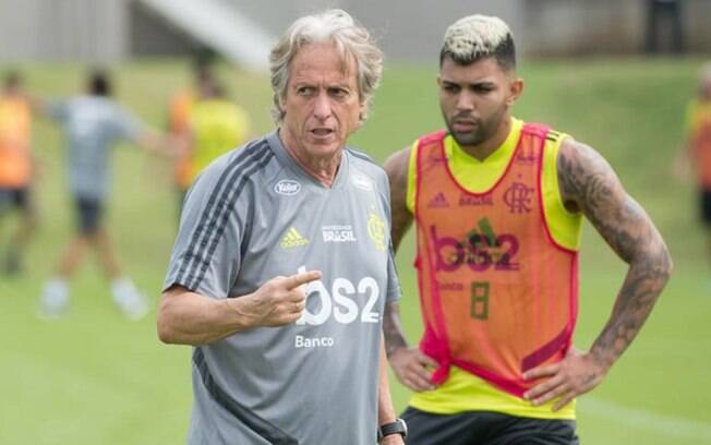 Gabigol se encontra com Jorge Jesus em restaurante do rio