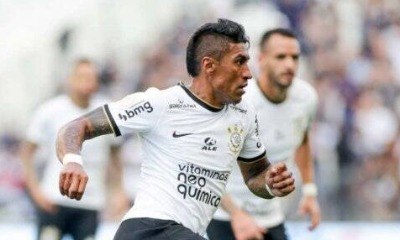 Paulinho pode voltar ao Corinthians contra o Flamengo?