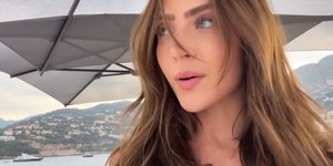Jade Picon mostra abdômen trincado em foto de biquíni