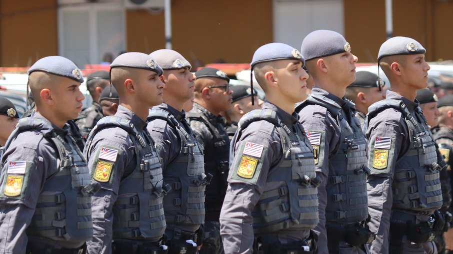 Militares da ROTA em forma Militares da ROTA em forma