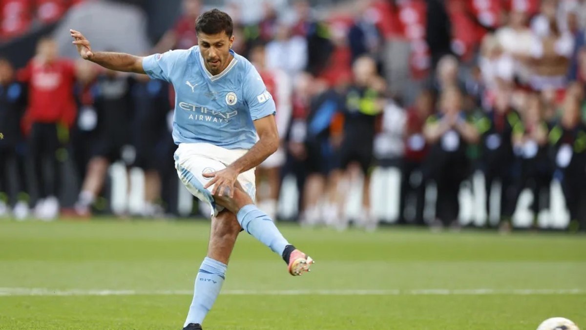 Rodri é detonado por 'simulação' no Manchester City