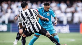 Neymar tenta enganar arbitragem e leva o vermelho; veja o lance