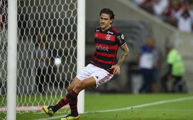 Pedro marcando um gol pelo Flamengo na Libertadores