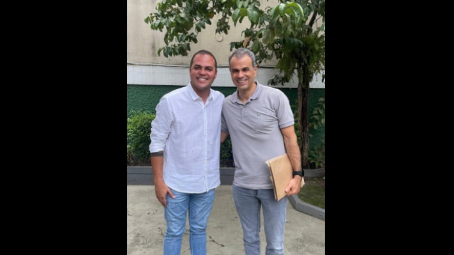 O deputado Felipinho Ravis tenta se cacifar como candidato à sucessão do prefeito Rogério Lisboa