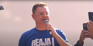 ''Em nome da Débora do Batom”, diz deputado em ato bolsonarista