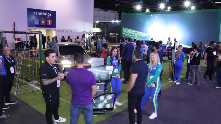 Estande da Lecar no Salão do Automóvel 2025