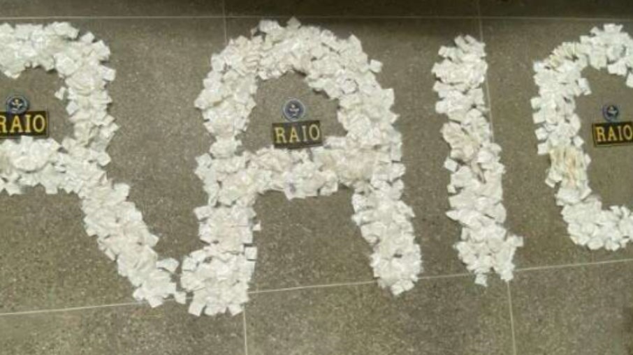 Cocaína encontrada em micro-ondas Cocaína encontrada em micro-ondas