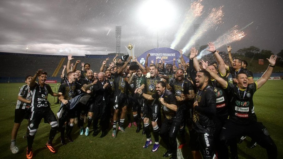 Com dupla ex-São Paulo, Fantasma quebra tabu na Copa do Brasil