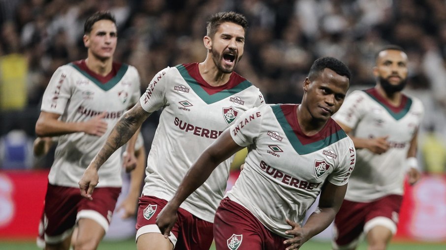 Fluminense vence o Corinthians por 2 a 0, pela 4ª rodada do Brasileirão Fluminense vence o Corinthians por 2 a 0, pela 4ª rodada do Brasileirão