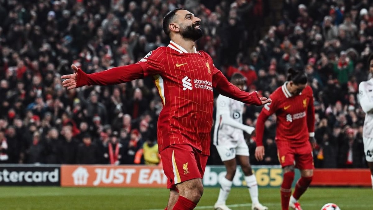 Mesmo com uma derrota, o Liverpool avançou ao mata-mata com a primeira posição geral na Champions League Mesmo com uma derrota, o Liverpool avançou ao mata-mata com a primeira posição geral na Champions League