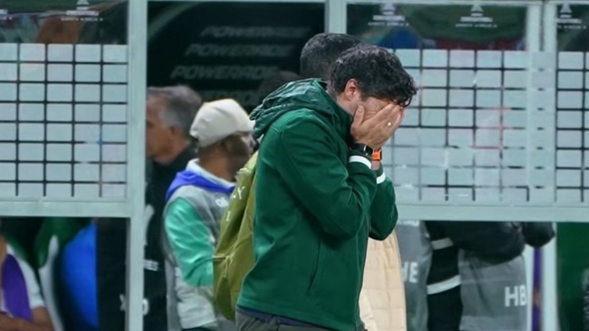 Abel Ferreira emocionado após classificação sobre LDU