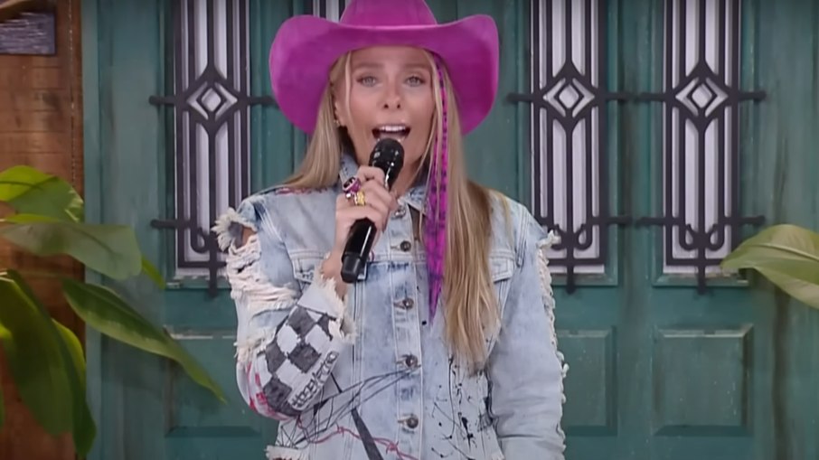 Adriane Galisteu revela sonho na TV