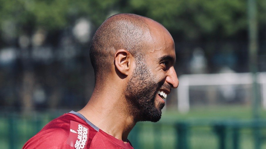 Lucas Moura pode ser titular do São Paulo contra o Atlético Nacional