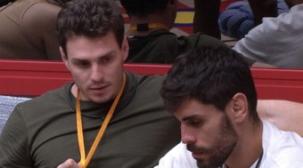 Gustavo e Cara de Sapato sobre grupos: 