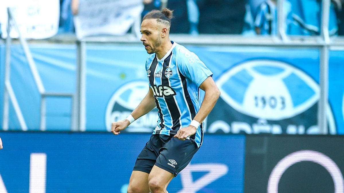 Braithwaite foi o herói da vitória gremista