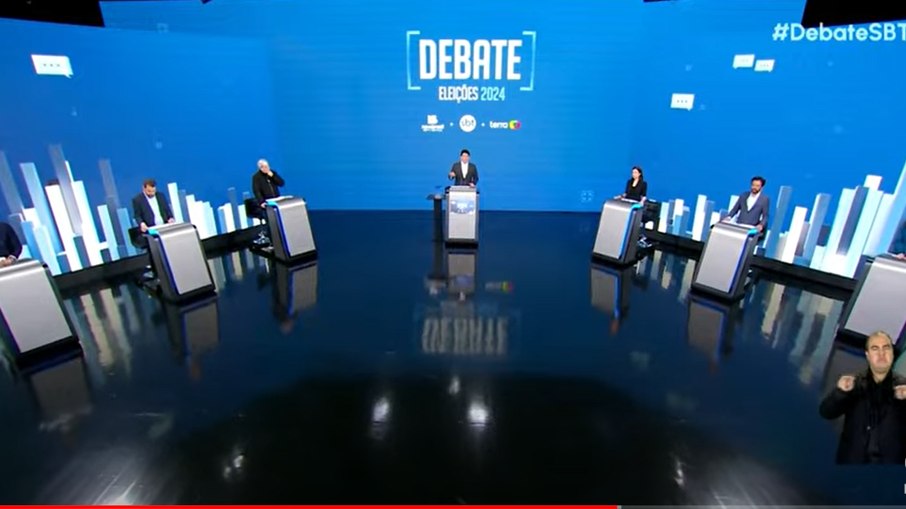 Candidatos se reúnem em debate do SBT, Terra e Rádio Nova Brasil