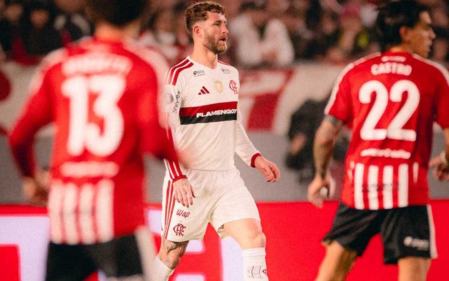 Léo Pereira foi um dos jogadores mais exigidos no empate do Flamengo com o Estudiantes (ARG) Léo Pereira foi um dos jogadores mais exigidos no empate do Flamengo com o Estudiantes (ARG)