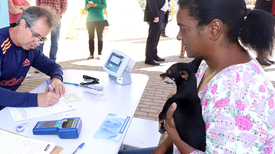 Consultórios contam com três salas para atendimento médico veterinário gratuito e área para recepção e cadastramento.