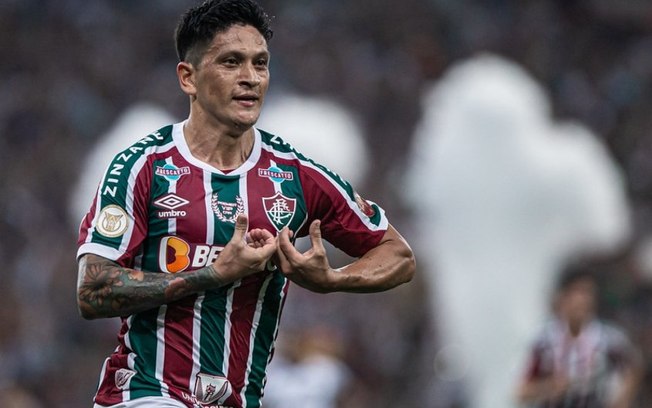 Artilheiro do mundo: Cano domina Fluminense sem gols de pênalti e vai bem com as duas pernas