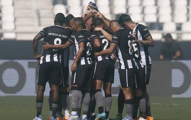 Bota casaco, tira casaco: CBF informa que Botafogo x Fortaleza voltou para 18h