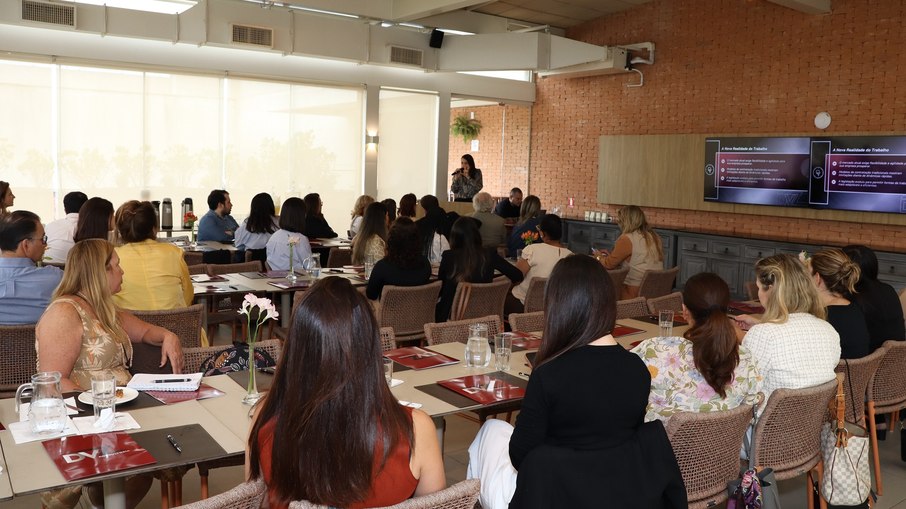 Evento reuniu empresários e profissionais de Recursos Humanos Evento reuniu empresários e profissionais de Recursos Humanos