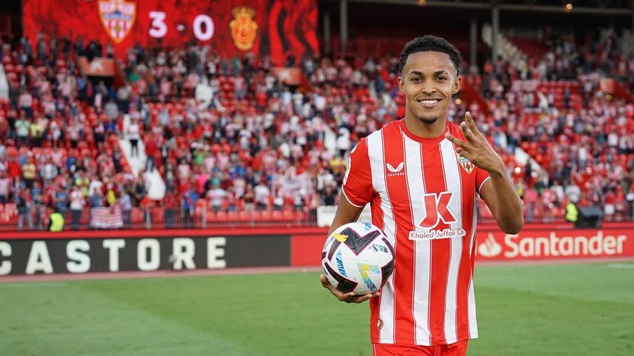 Lázaro retornou ao Almería após empréstimo ao Palmeiras Lázaro retornou ao Almería após empréstimo ao Palmeiras
