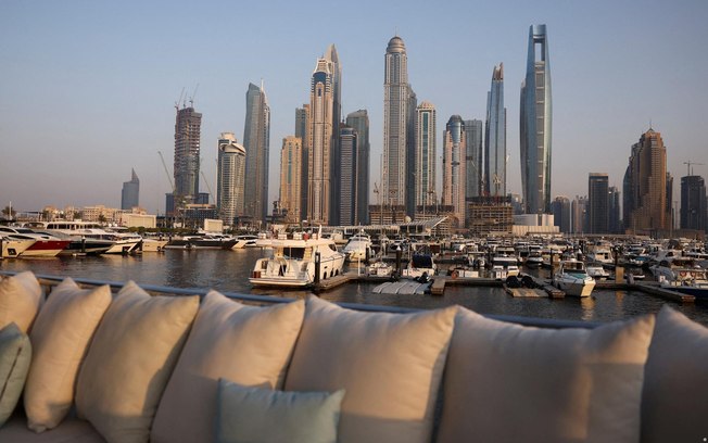 Vista de Dubai, nos Emirados Arábes Unidos. Ocupação hoteleira despencou de 80% para apenas 10% Vista de Dubai, nos Emirados Arábes Unidos. Ocupação hoteleira despencou de 80% para apenas 10%
