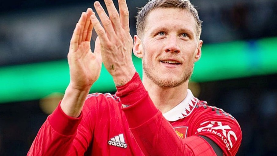 Wout Weghorst marcou 2 gols pelo United