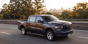 RAM 1500 Big Horn reduz o luxo, mas preserva a força dos 426 cv