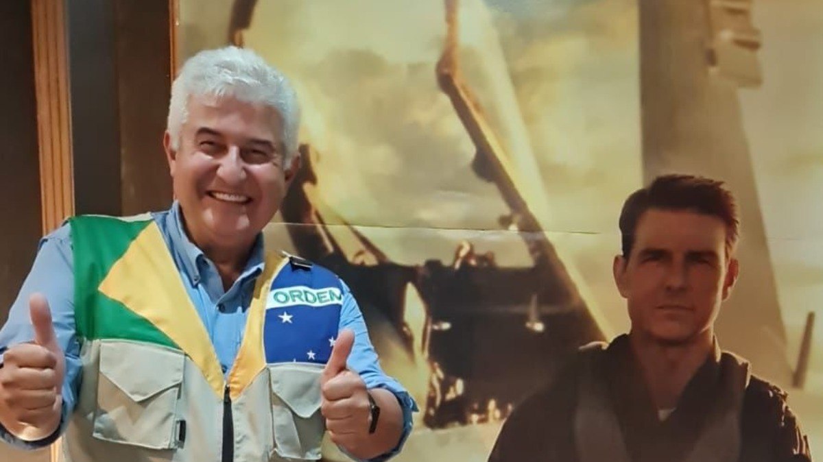 Marcos Pontes participa de sessão do filme Top Gun: Maverick em Bauru