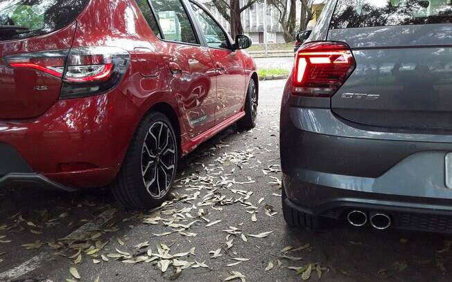 VW Polo GTS e Renault Sandero RS tém itens exclusivos que os tornam únicos entre os hatches compactos fabricados no Brasil