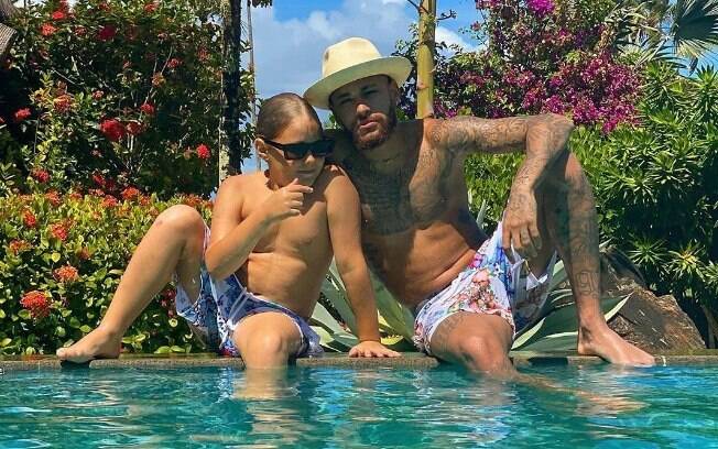 Neymar está de férias no Brasil