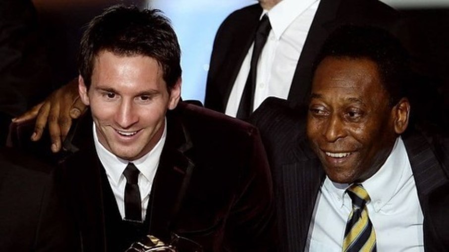 Messi se manifesta sobre a morte de Pelé