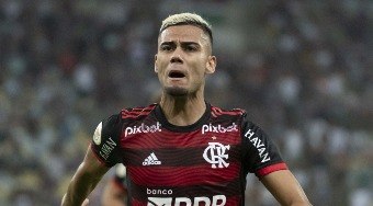 Após deixar o Flamengo, Andreas Pereira fecha com novo clube