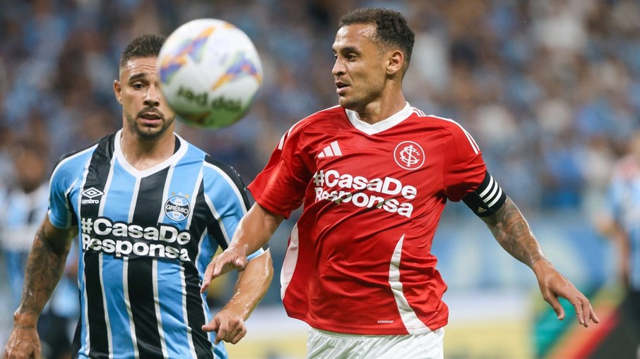 Grêmio e Internacional disputam o jogo de ida da final do Gauchão neste sábado Grêmio e Internacional disputam o jogo de ida da final do Gauchão neste sábado